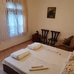 Neli 3* נסבר